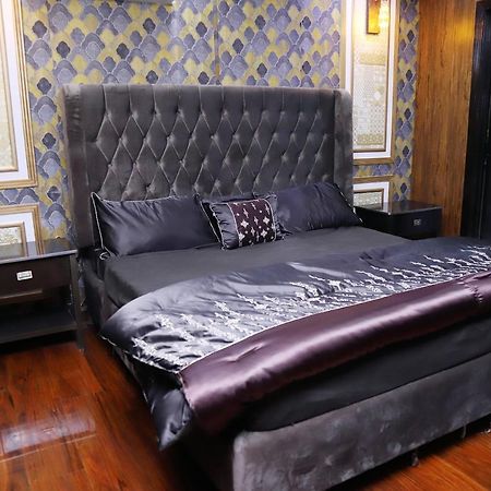 Adara Suites Lahore Luaran gambar