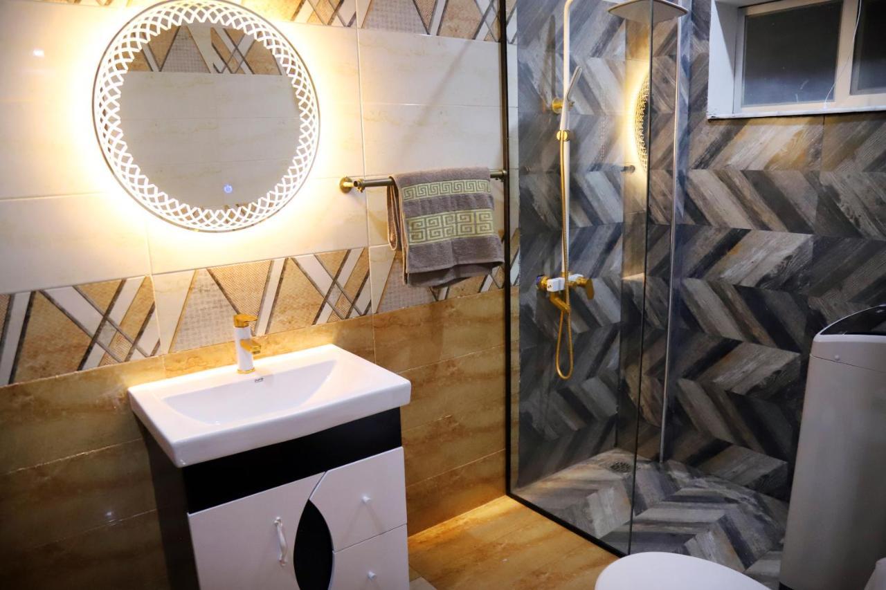 Adara Suites Lahore Luaran gambar