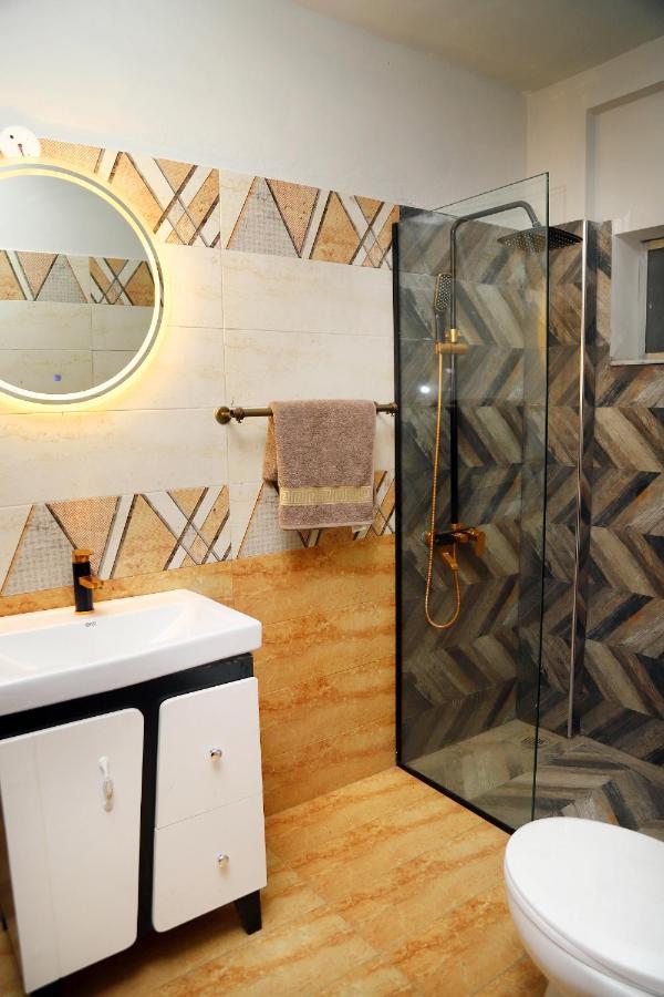 Adara Suites Lahore Luaran gambar