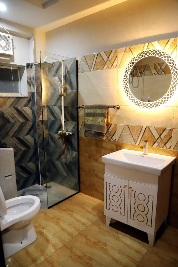 Adara Suites Lahore Luaran gambar